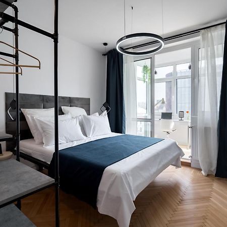 Central Aesthetic Apartment 布加勒斯特 外观 照片